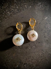 Load image into Gallery viewer, ANA | fresh water pearl earrings